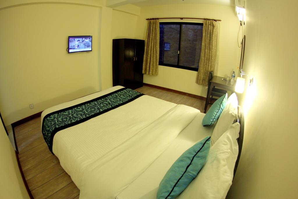 Bag Packer'S Lodge Kathmandu Exterior photo