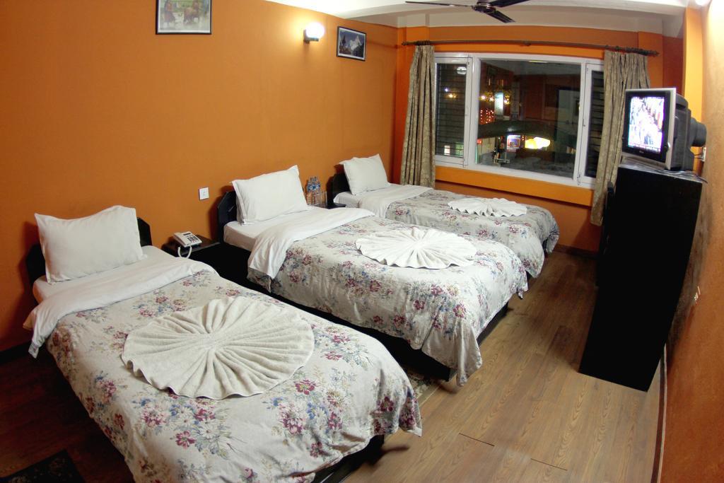 Bag Packer'S Lodge Kathmandu Exterior photo