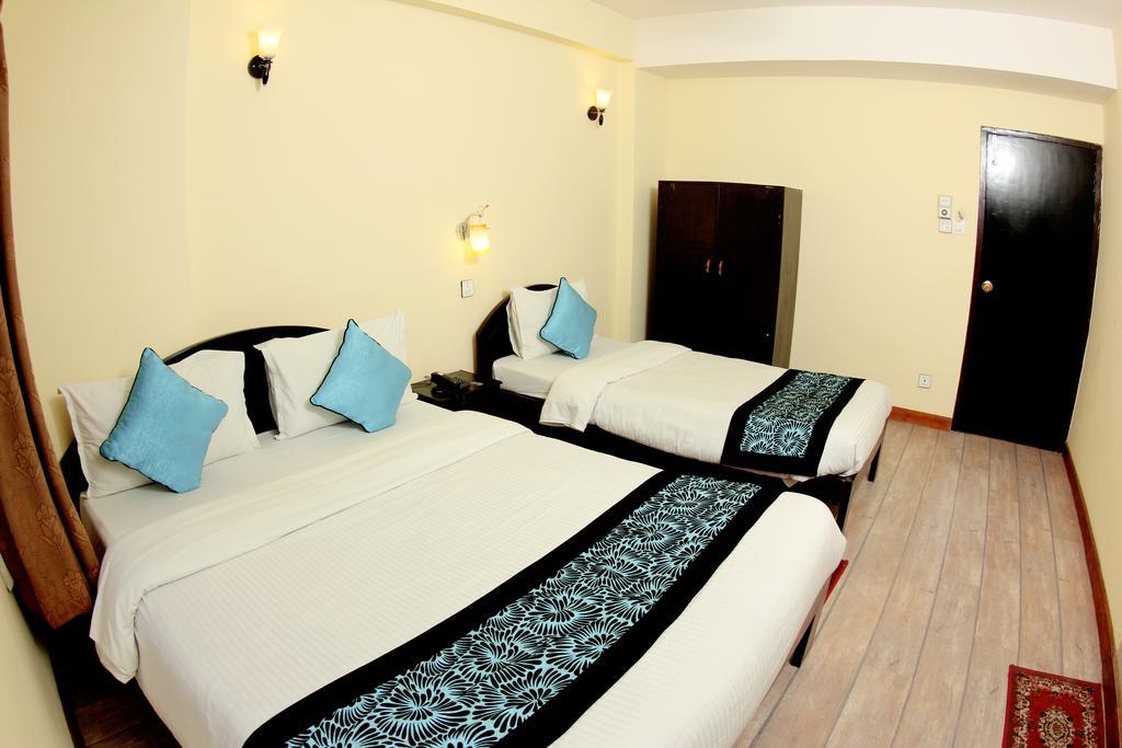 Bag Packer'S Lodge Kathmandu Exterior photo