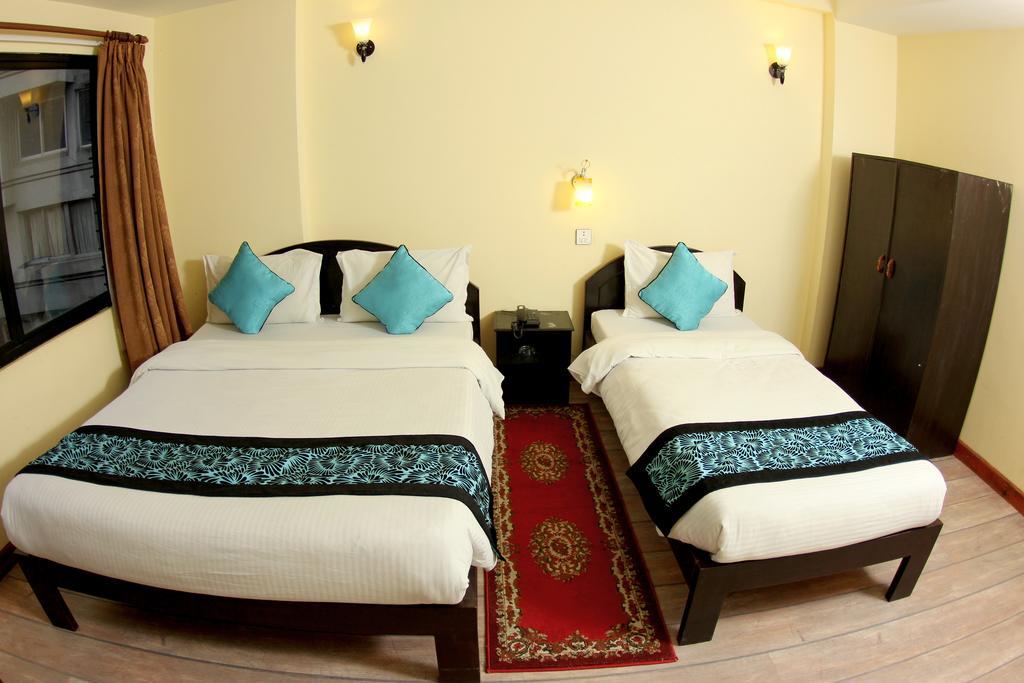 Bag Packer'S Lodge Kathmandu Exterior photo