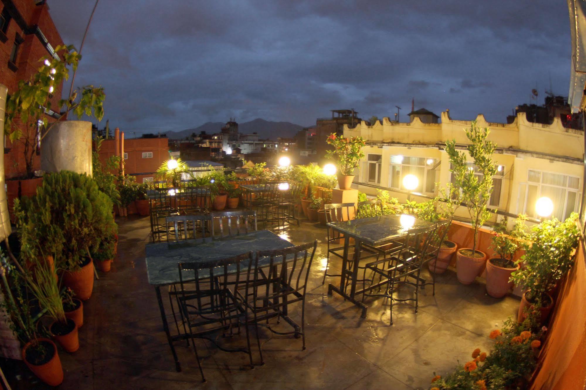 Bag Packer'S Lodge Kathmandu Exterior photo