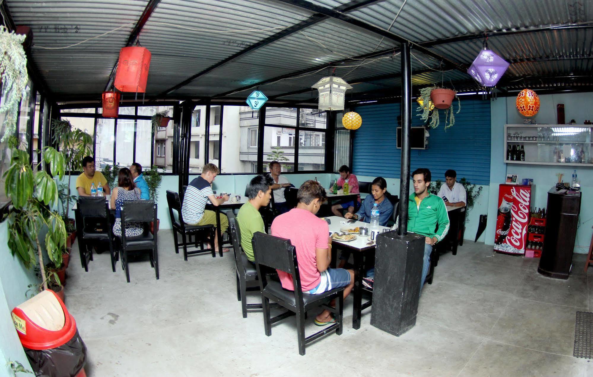 Bag Packer'S Lodge Kathmandu Exterior photo